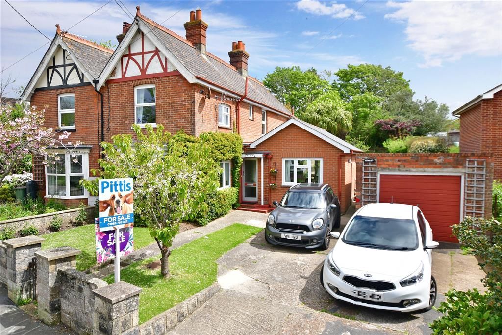 3 bed semidetached house for sale in Heathfield Road, Freshwater, Isle