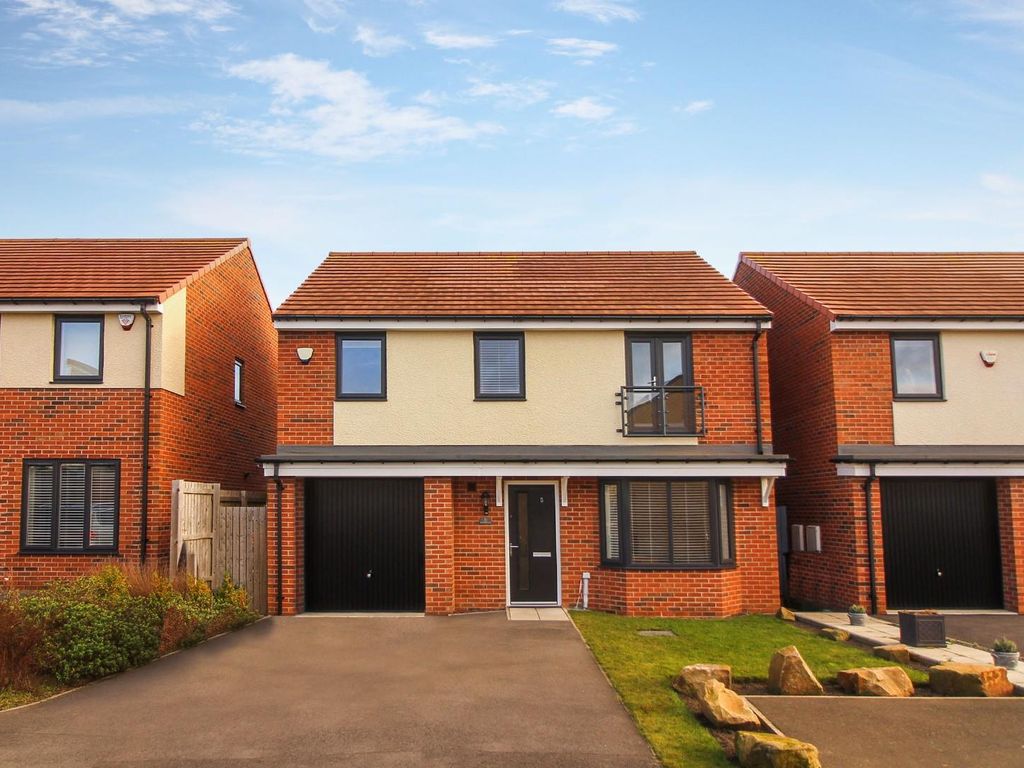 4 bed detached house for sale in Harbottle Grove, Holystone, Newcastle