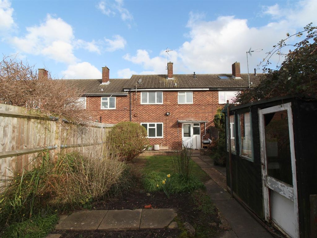 3 bed property to rent in Tilbury Mead, Harlow CM18, £1,550 pcm Zoopla