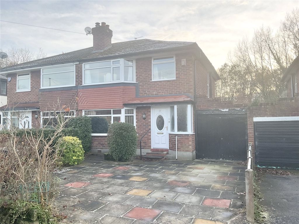 3 bed semidetached house for sale in Woodville Drive, Marple