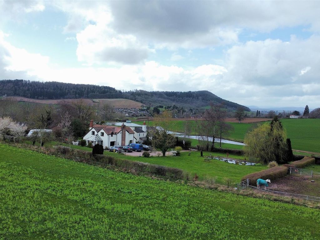 3 bed detached house for sale in Bury Hill, Weston Under Penyard, RossOnWye HR9 Zoopla