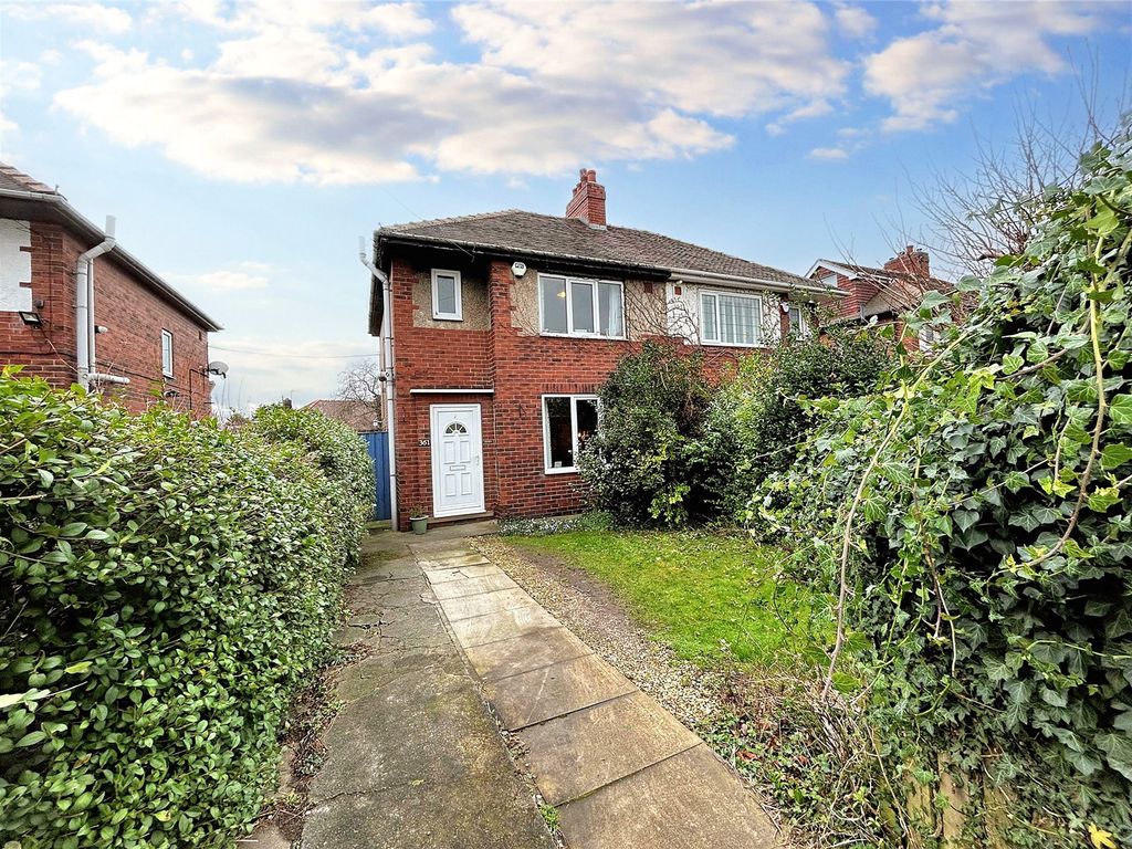 3 bed semidetached house for sale in Denby Dale Road East, Durkar