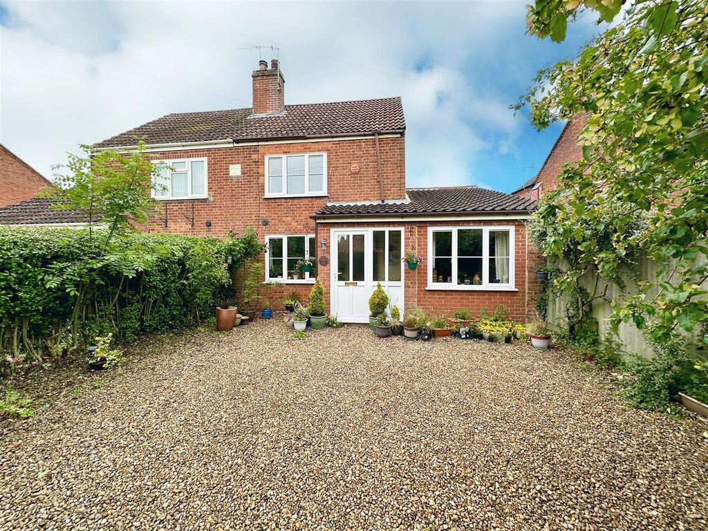3 bed semidetached house for sale in Church Road, Potter Heigham NR29
