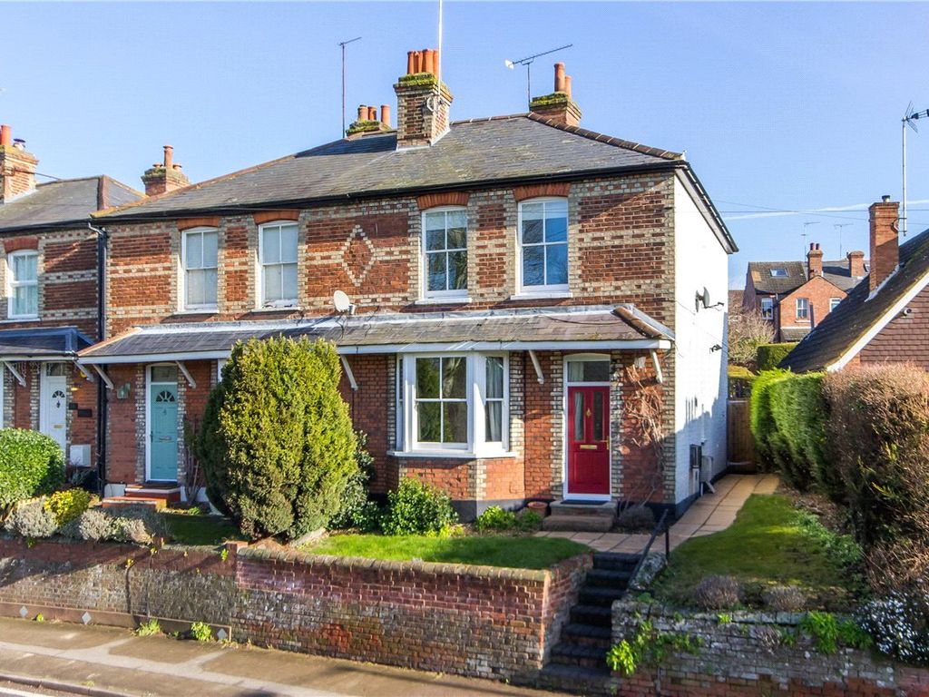 2 bed semidetached house for sale in Lower Luton Road, Harpenden