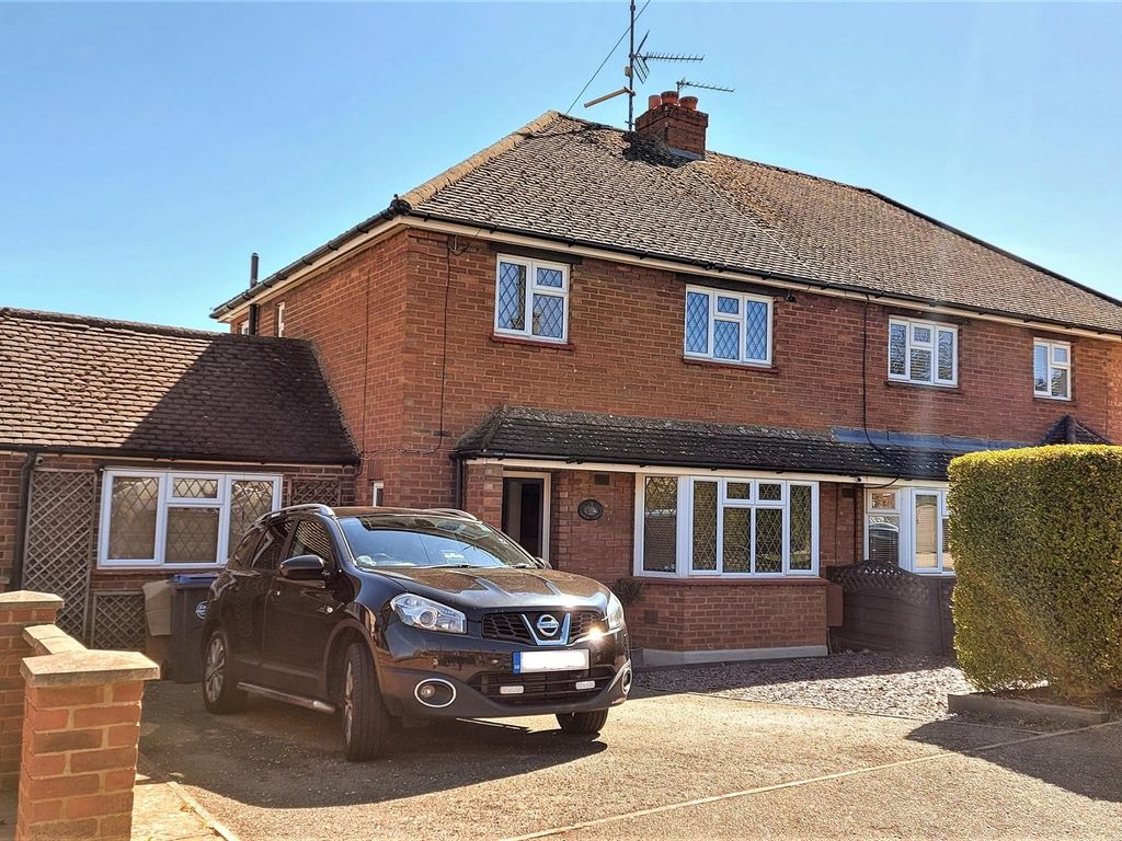 3 bed semidetached house for sale in Stanelow Crescent, Standon, Ware