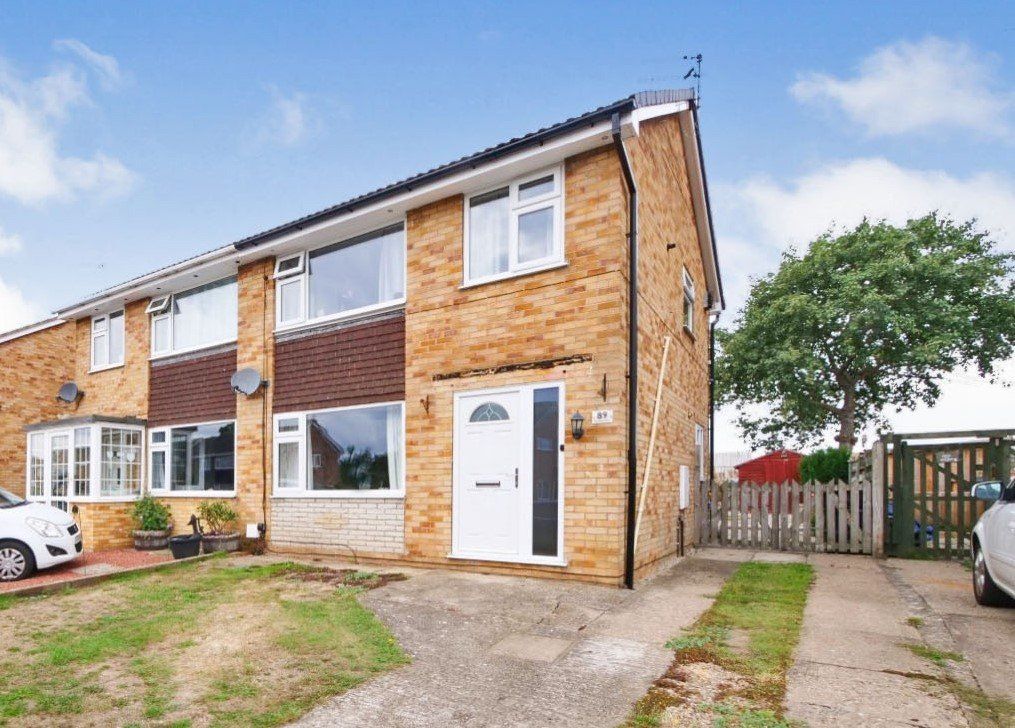 3 bed semidetached house for sale in Windsor Drive, Wigginton, York