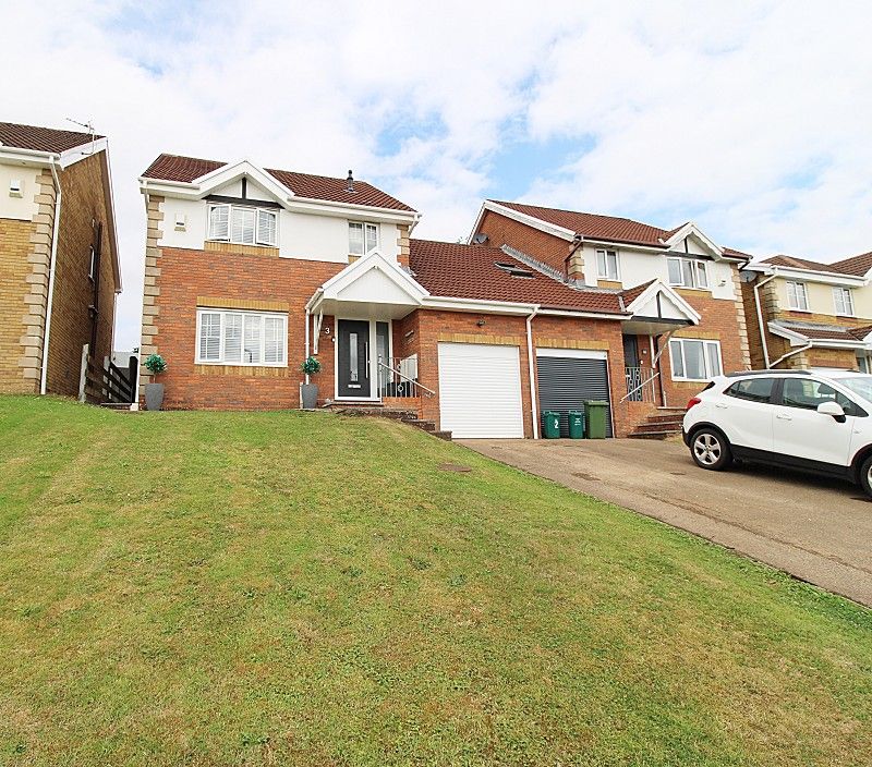 4 bed linkdetached house for sale in NantYCoed, Thomastown