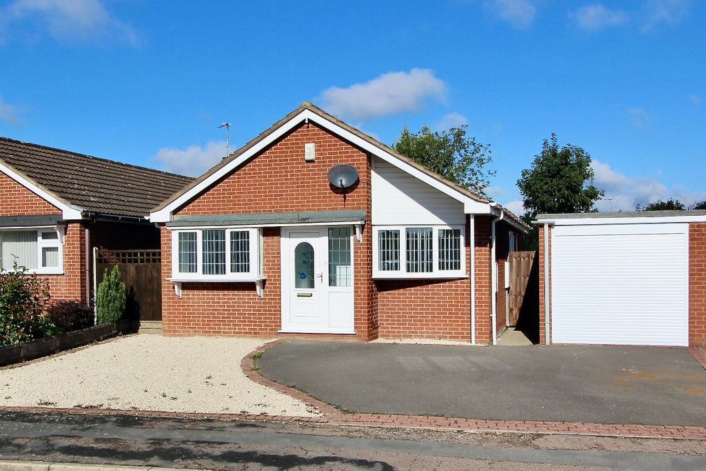 2 bed detached bungalow for sale in The Ridgeway, Burbage, Hinckley
