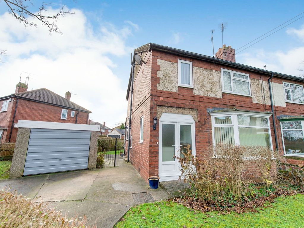 3 bed semidetached house for sale in Long Crest, Pontefract WF8, £