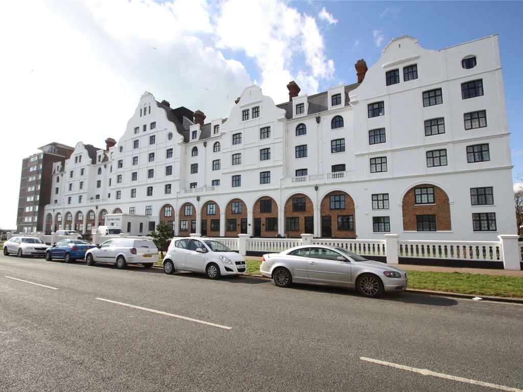 2 bed flat for sale in Grand Avenue, Worthing, West Sussex BN11 Zoopla