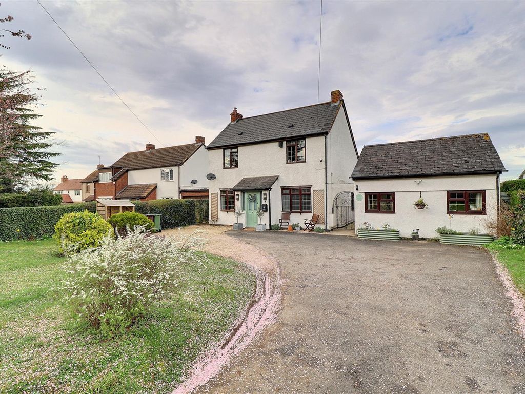 4 bed detached house for sale in Ermin Street, Brockworth, Gloucester
