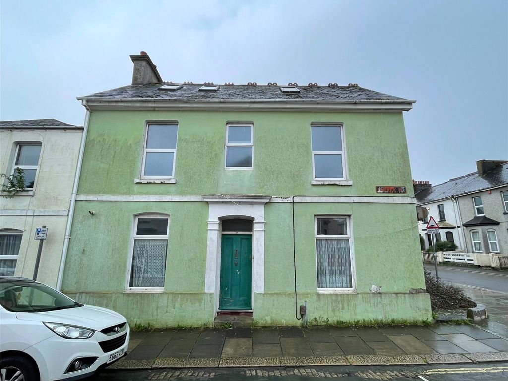 4 bed end terrace house for sale in Grenville Road, Plymouth, Devon PL4