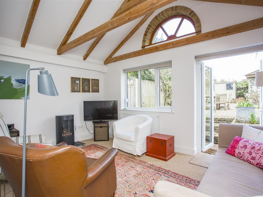 3 bed semidetached house for sale in South Terrace High Street