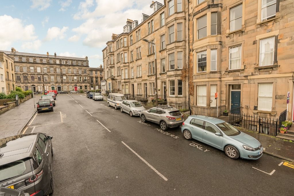 4 bed flat to rent in Melgund Terrace, Bonnington, Edinburgh EH7, £