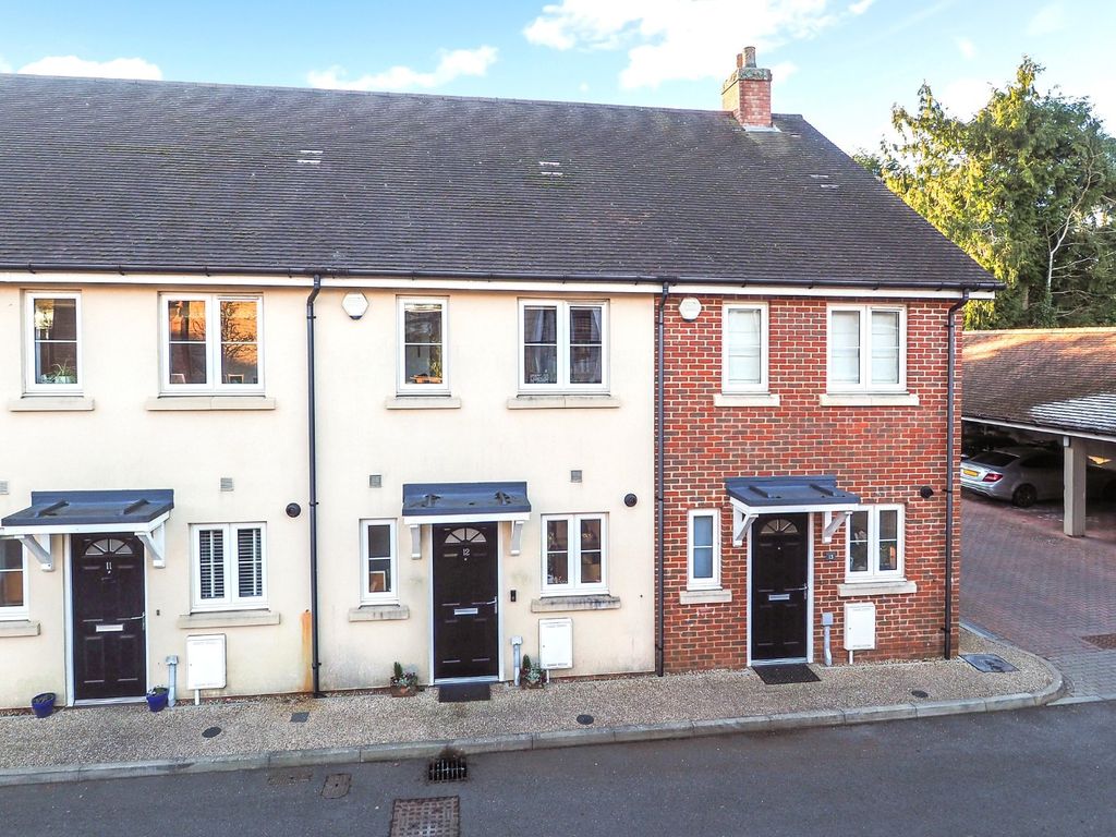 2 bed terraced house for sale in Hunters Place, Hindhead, Surrey GU26
