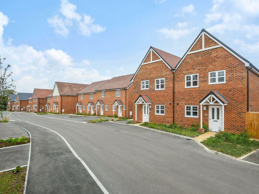 New home, 3 bed semidetached house for sale in Off Way