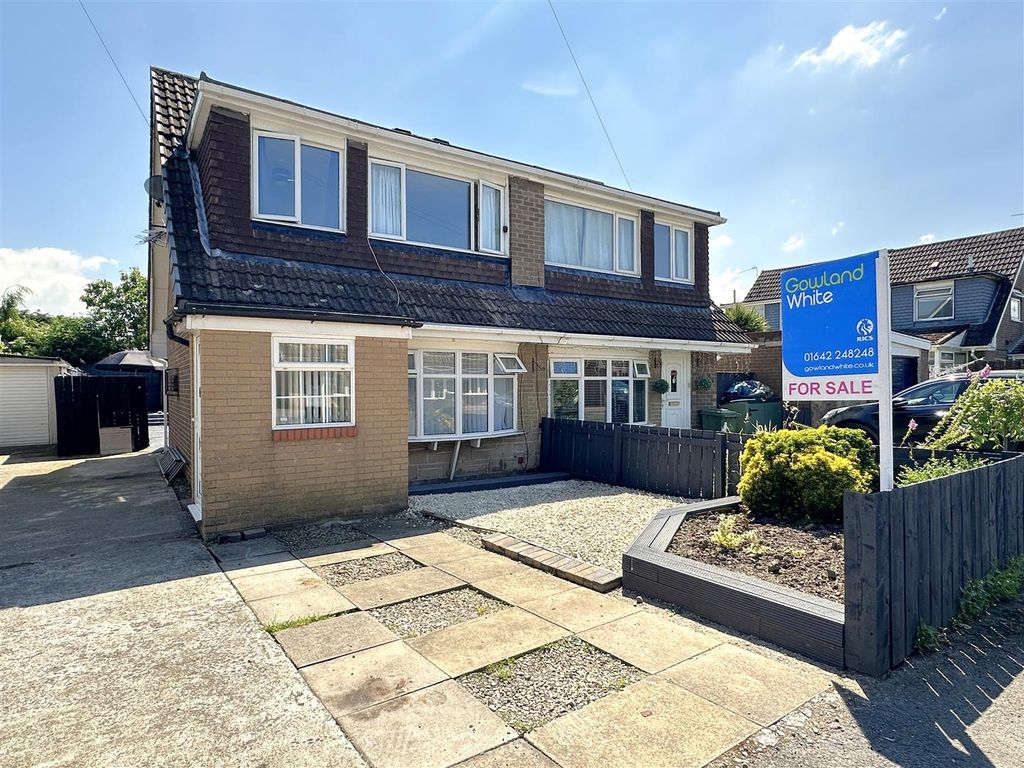 3 bed semidetached house for sale in Burnmoor Drive, Eaglescliffe