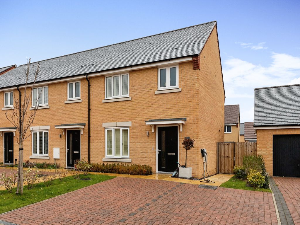 3 bed end terrace house for sale in Wilson Close, Biggleswade SG18 Zoopla