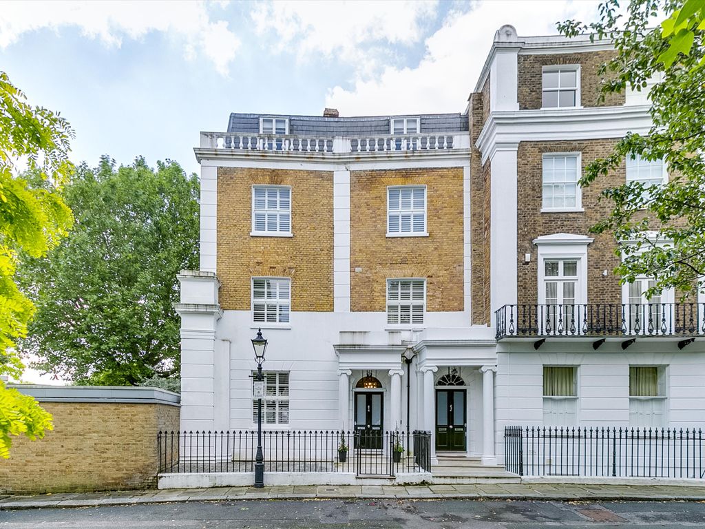 5 bed end terrace house for sale in Crescent Grove, London SW4., £