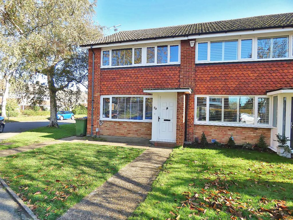 3 bed end terrace house to rent in Kelvinbrook, West Molesey KT8, £1,850 pcm Zoopla