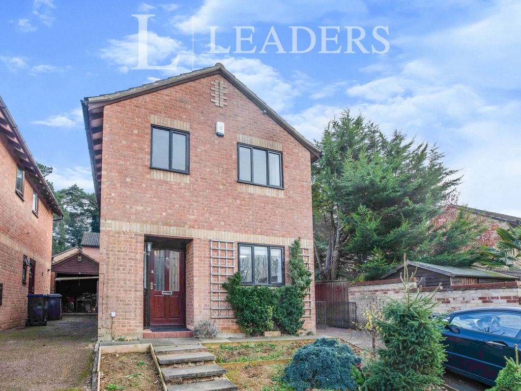 4 bed detached house to rent in Pine Ridge, Northampton NN3 Zoopla