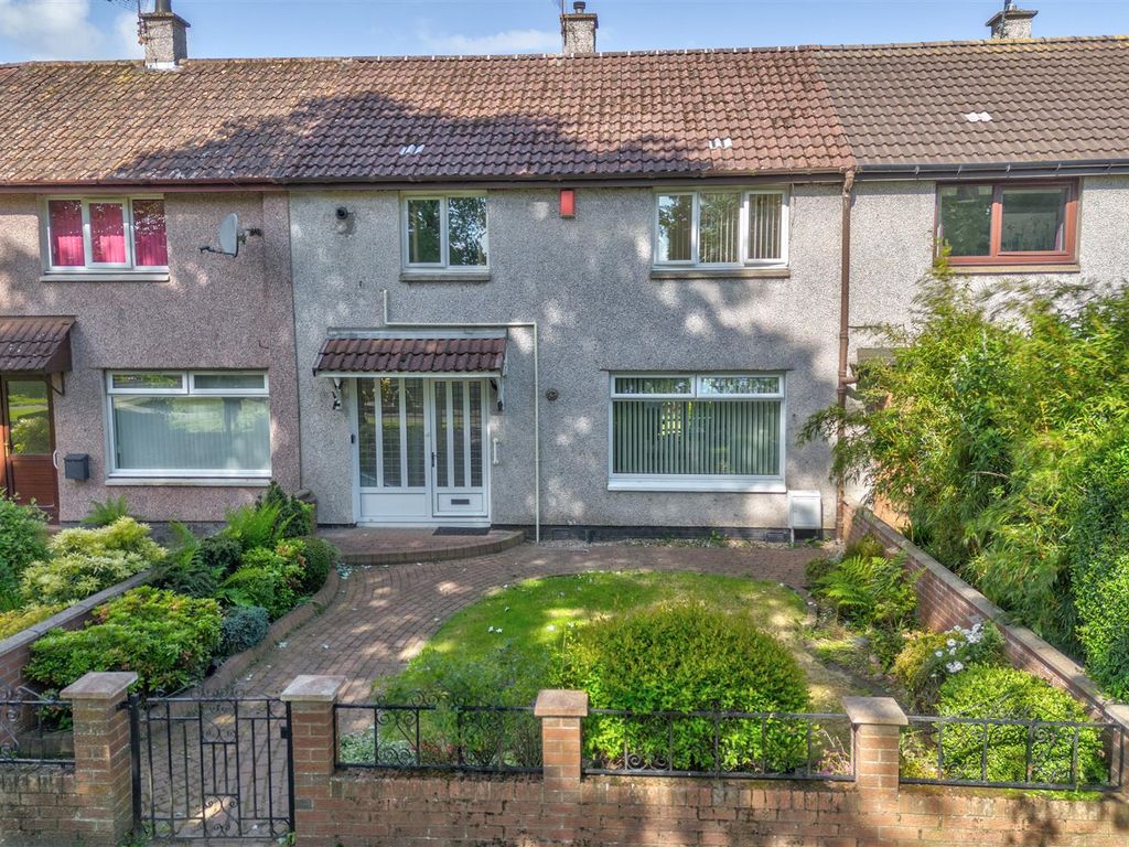 3 bed terraced house for sale in Hamilton Place, Glenrothes KY6, £