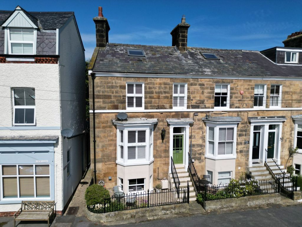 4 bed end terrace house for sale in North Terrace, Fylingthorpe, Whitby