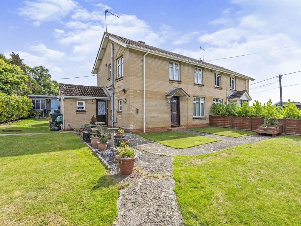 3 bed detached house for sale in Salisbury Road, Sherfield English