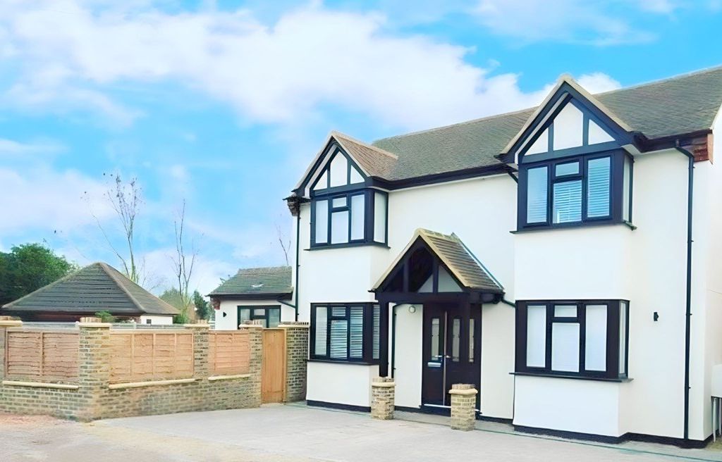 4 bed detached house for sale in Springfield Road, Colnbrook SL3, £