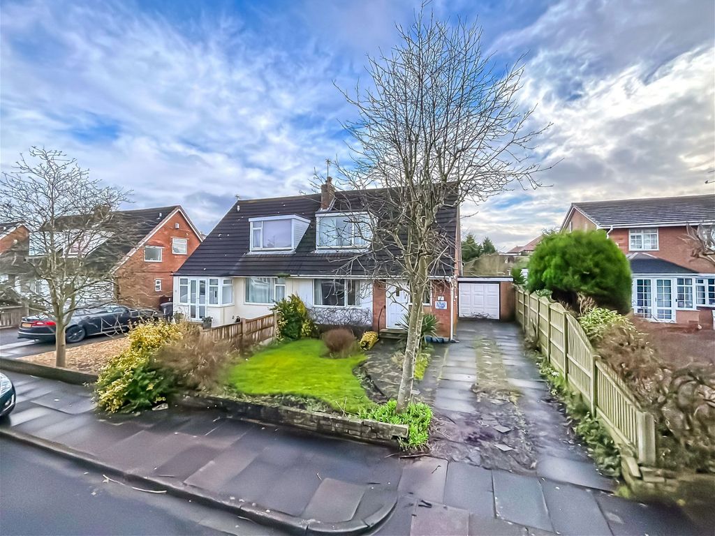 3 bed semidetached house for sale in Beverley Close, Southport PR9, £