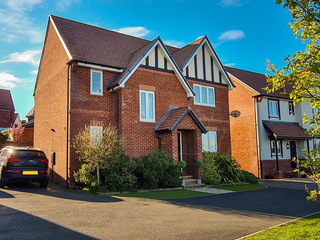 4 bed detached house for sale in Needs Drive, Bideford EX39 Zoopla