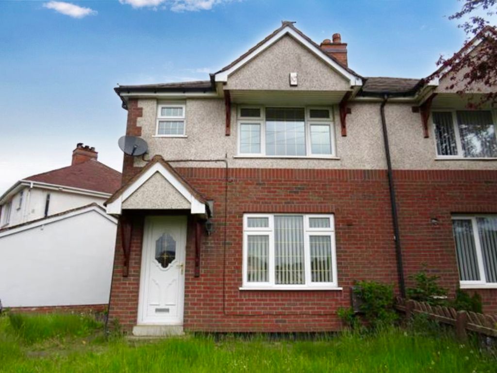 3 bed semidetached house to rent in Broadhurst Green, Hednesford