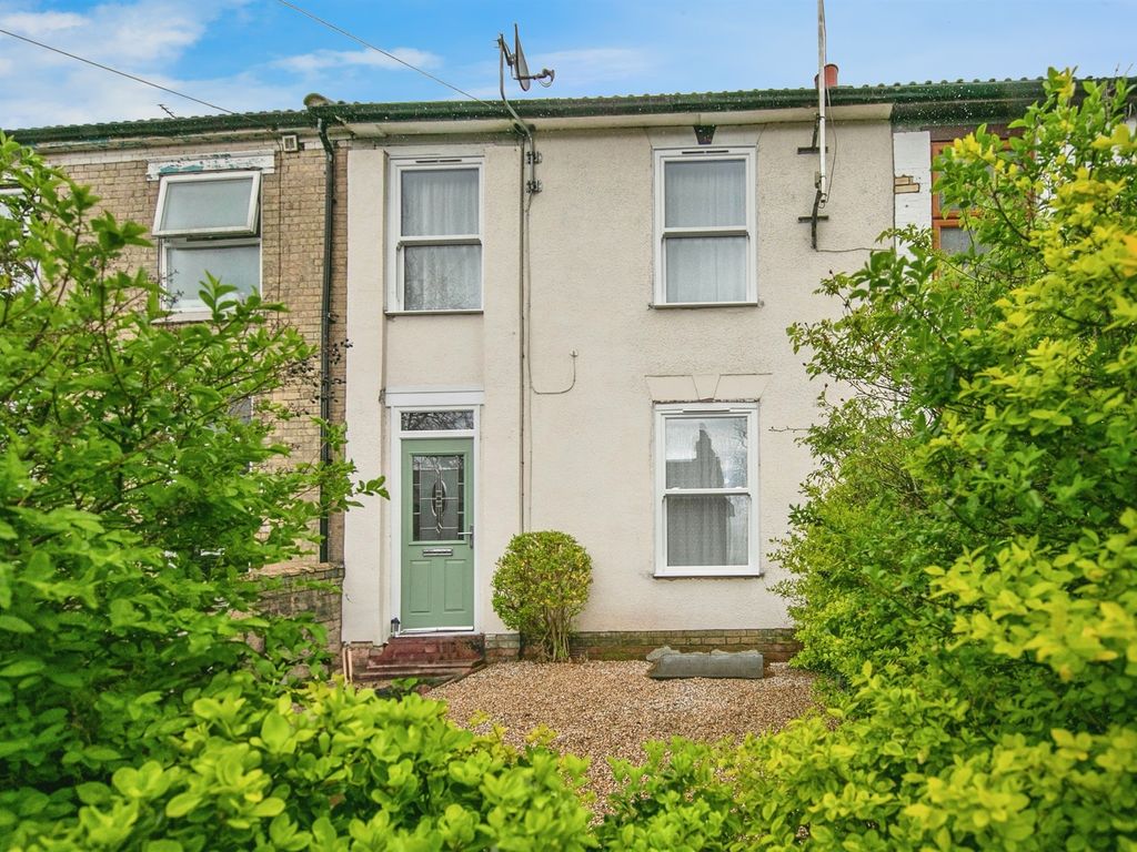 3 bed terraced house for sale in Norwich Road, Ipswich IP1, £215,000