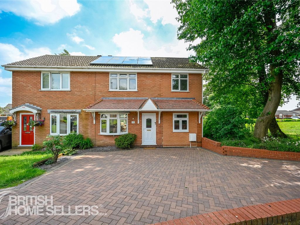 4 bed semidetached house for sale in Bond Way, Hednesford, Cannock