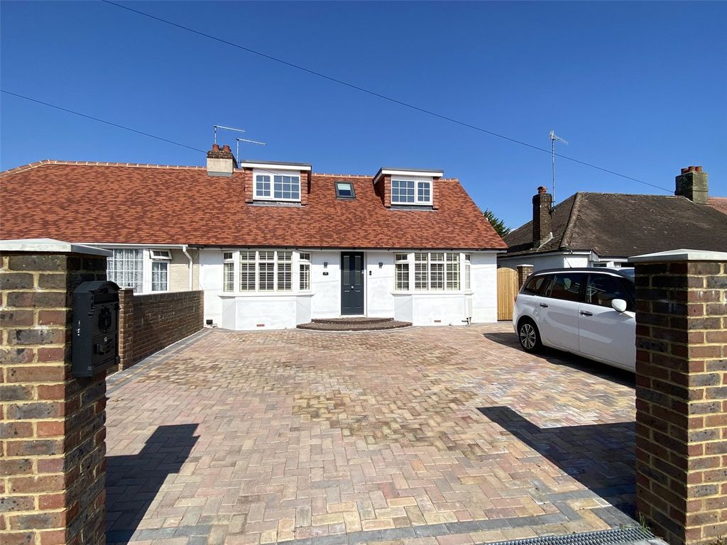 4 bed semidetached house for sale in Cokeham Road, Sompting, West