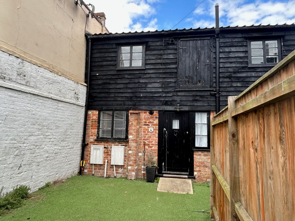 2 bed cottage to rent in Trinity Place, Great Yarmouth NR30 Zoopla