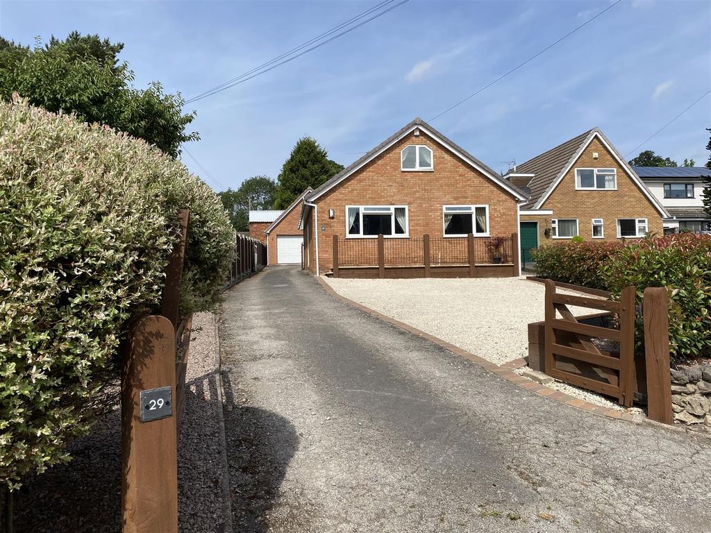 3 bed detached house for sale in Rose Tree Lane, Newhall DE11 Zoopla