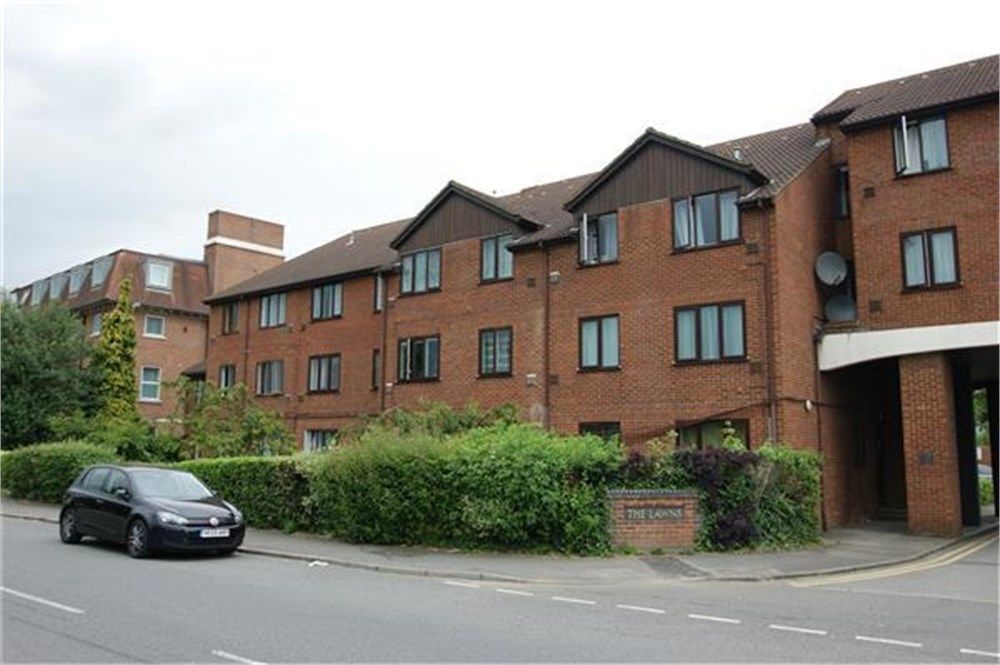 1 bed flat to rent in Old Bath Road, Colnbrook SL3, £1,100 pcm Zoopla