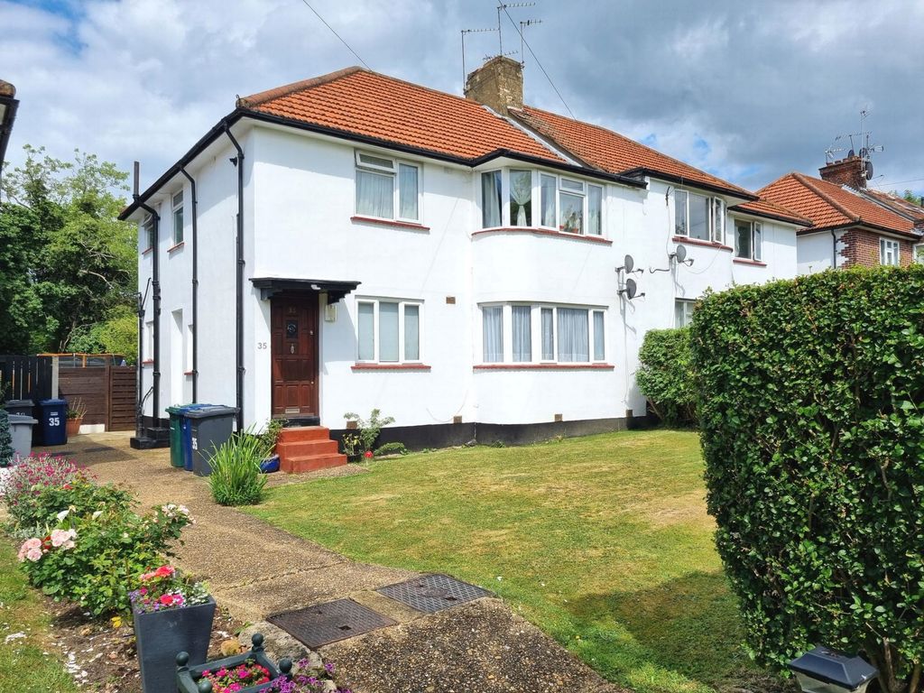 Laleham Avenue, Mill Hill NW7