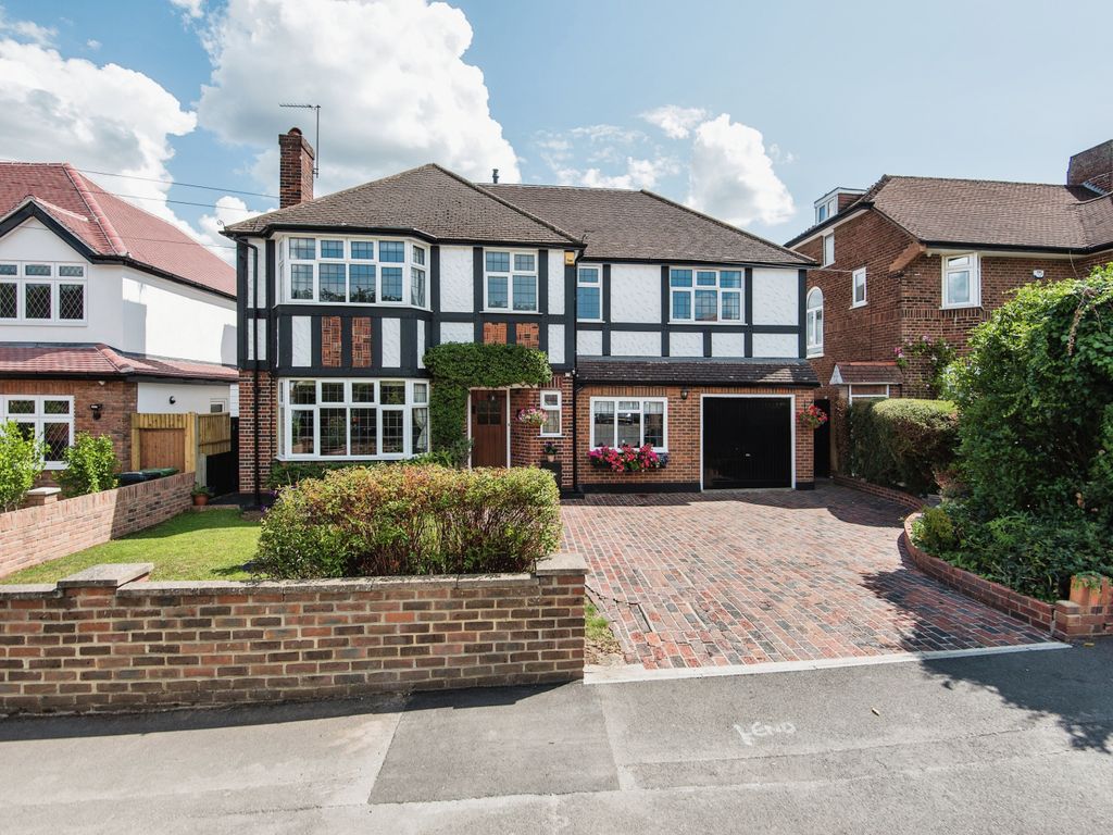 5 bed detached house for sale in Edenfield Gardens, Worcester Park KT4