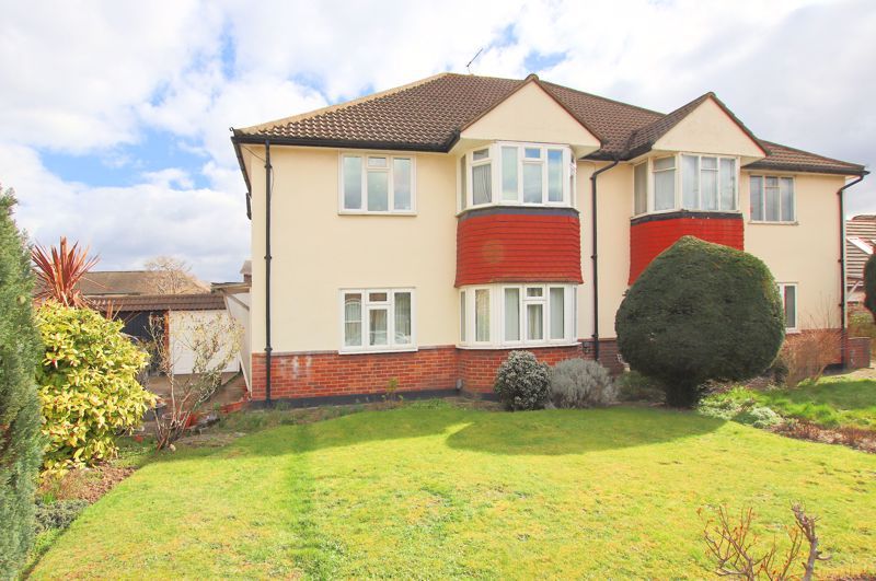 2 bed flat for sale in The Knoll, Beckenham BR3 Zoopla