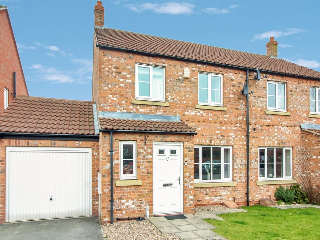 3 bed semidetached house for sale in Moorland Way, Sherburn In Elmet