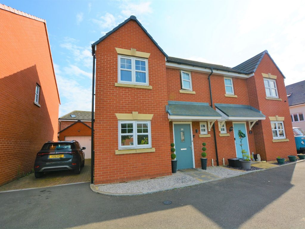 3 Bed Semi Detached House For Sale In Bromley Road Kingsway Quedgeley