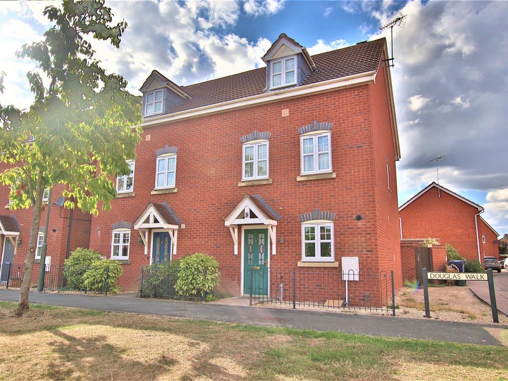 3 bed end terrace house for sale in Douglas Walk, Northway, Tewkesbury