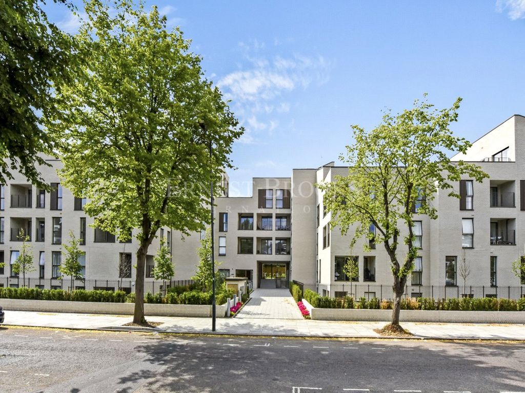 5 The Avenue, South Hampstead NW6