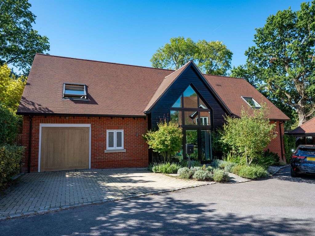 4 bed detached house for sale in Primrose Way, Haywards Heath, West