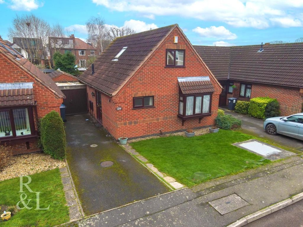 3 bed detached bungalow for sale in Mona Road, West Bridgford