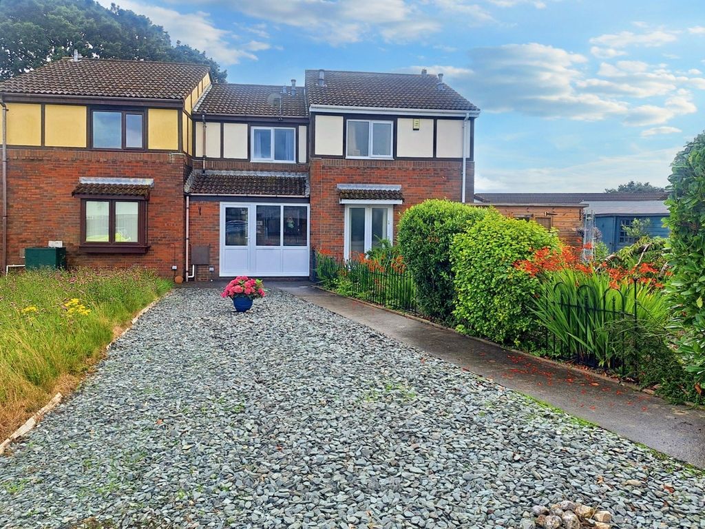 2 bed terraced house for sale in Llwyncelyn, Capel Hendre SA18, £