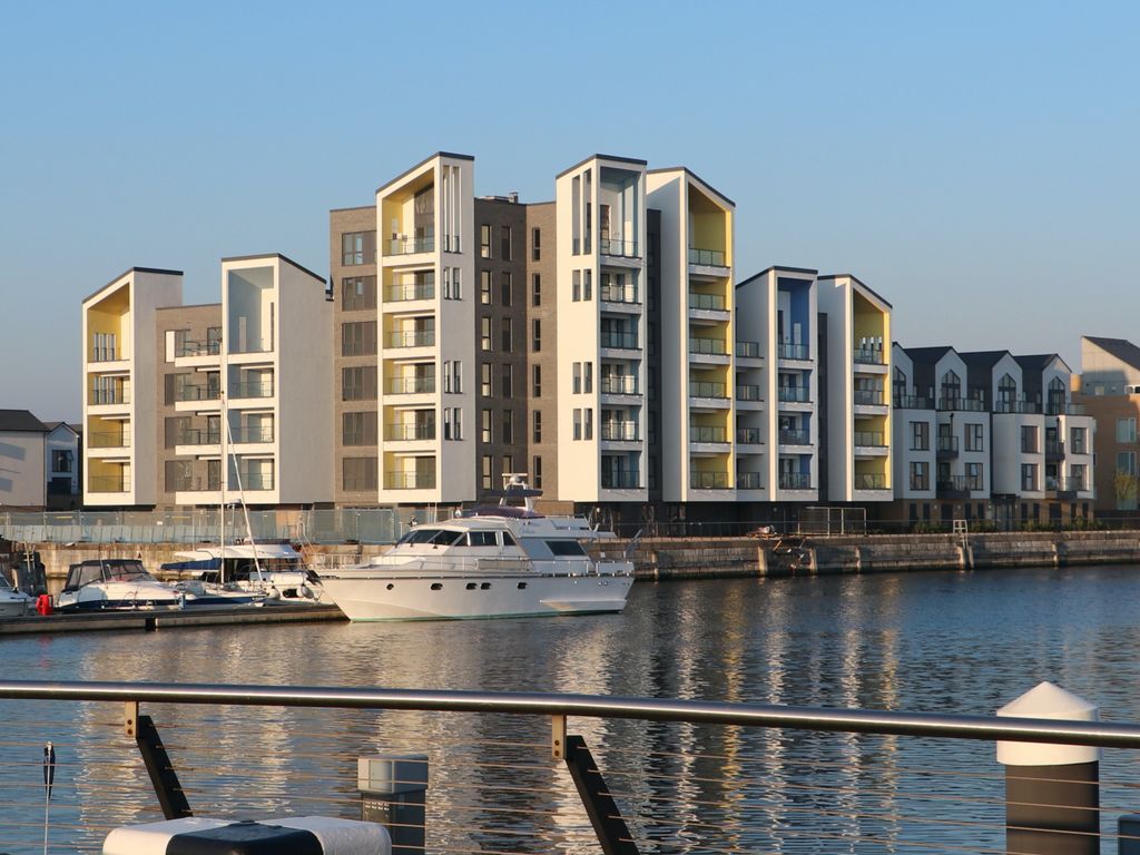 2 bed flat for sale in Ripplewaters, St. Marys Island, Chatham ME4 Zoopla