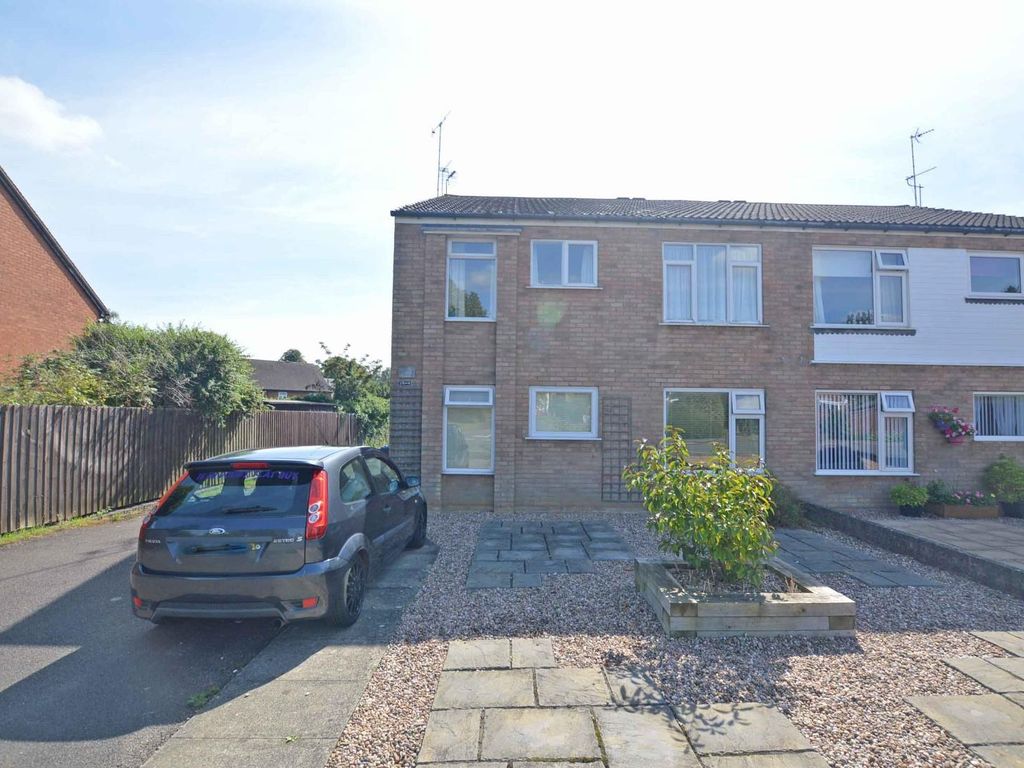 2 bed for sale in Firs Drive, Rugby CV22, £165,000 Zoopla